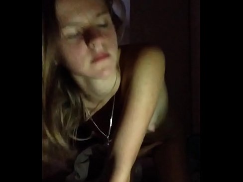 ❤️ E Meedchen masturbéiert a kummt ❤️ Sex op lb.wassell.ru ❌