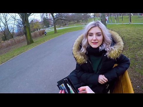 ❤️ Drénkt e Frieme säi waarme Spuer fir Suen - Blowjob am Park vum Eva Elfie ❤️  Sex op lb.wassell.ru ❌